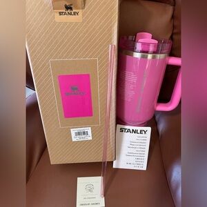 Stanley Quencher H2.0 FlowState 40 oz. Tumbler, Pink STARBUCKS- NEW IN Open BOX